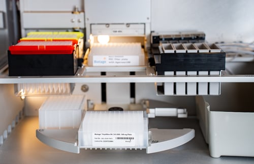 Biotage-Extrahera-Classic-PECfilter-plate-agarose-Peptiren-Plate