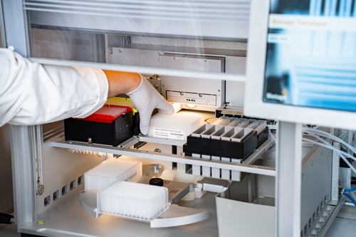 Biotage-Extrahera-Classic-PeptiREN-Plate-wide-bore-tips2