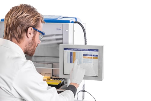 Biotage-Extrahera-LV200-scientist-screen3