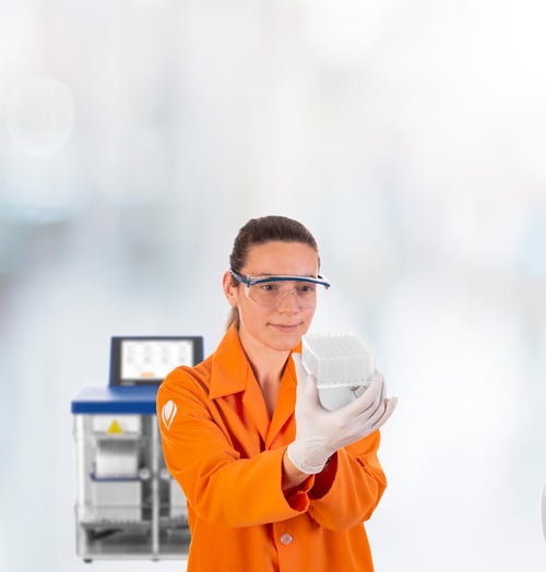 Biotage-TurboVap-96-Dual-scientist-plate