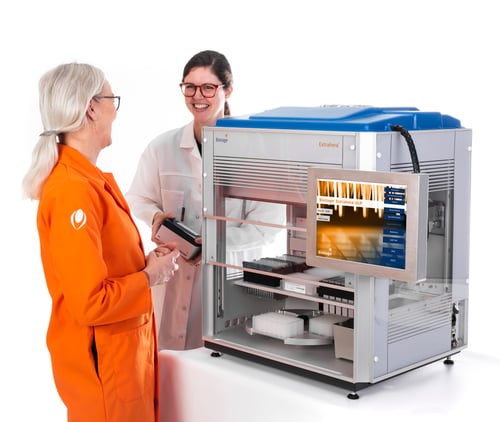 biotage-extrahera-classic-glp-with-scientists