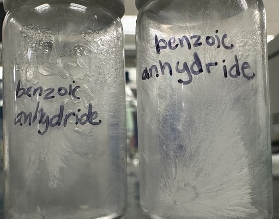 Figure_2_benzoic anhydride sample