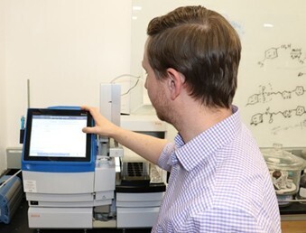 biotage-pps507-figure2-Biotage®-Initiator+AlstraTM-go-to-synthesizer