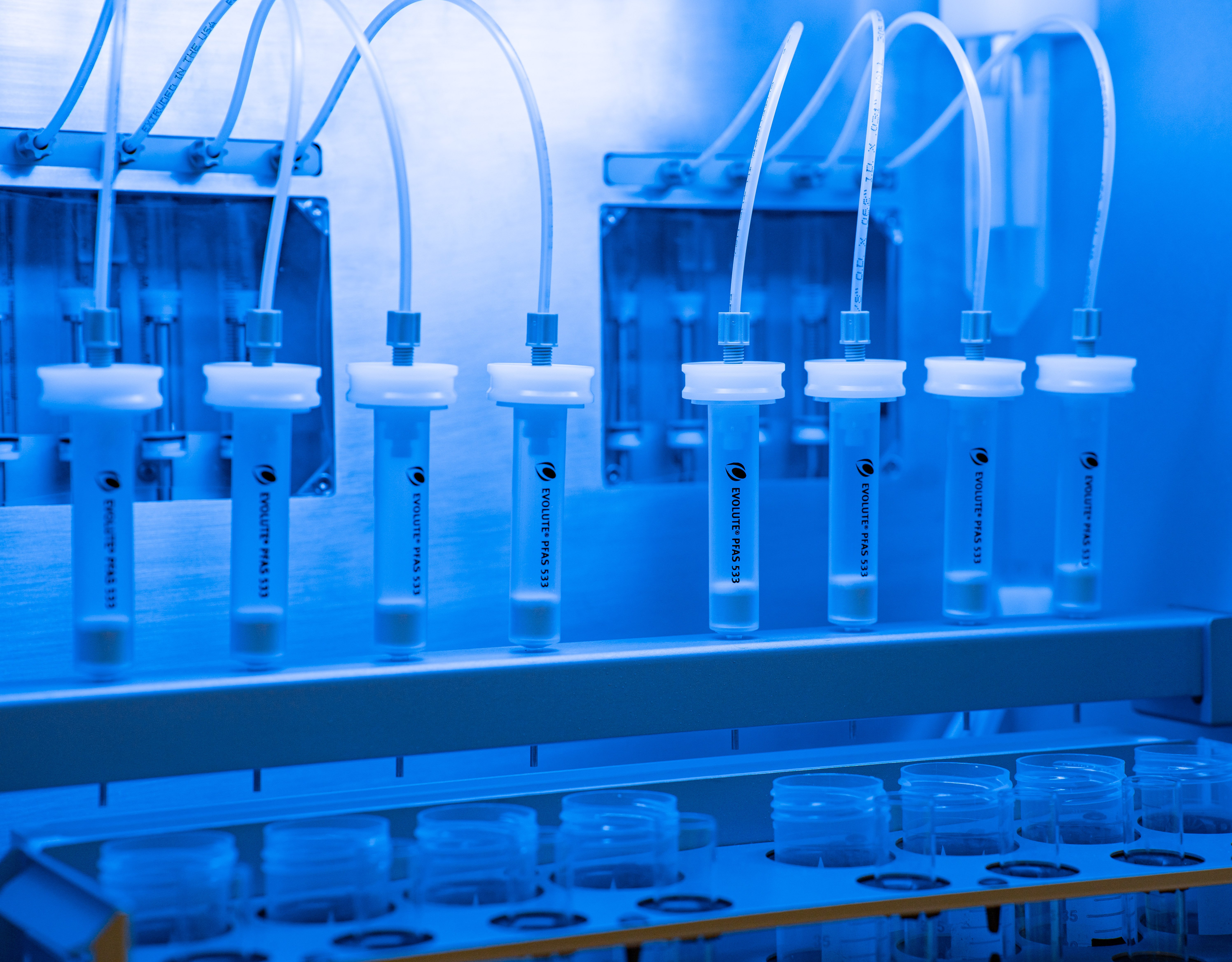 Biotage-PrepXpert-8-inside-with-evolute-pfas-tubes